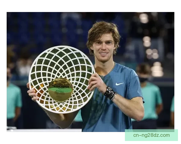 卢布列夫母亲透露三驾马车已启程赴印第安维尔斯